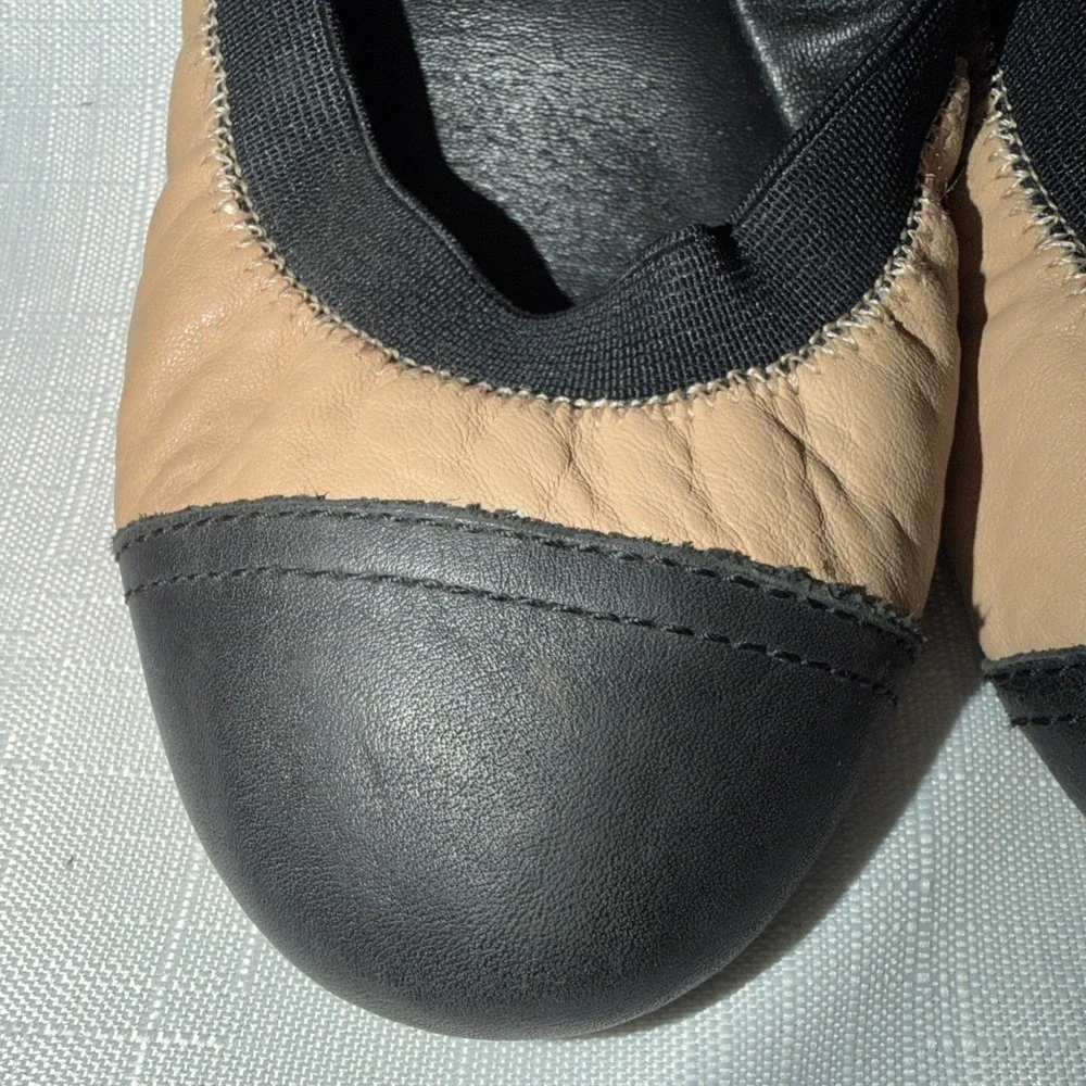 Tory Burch Minnie Cap Toe Ballet Flats Nude Black Leather Sole 8 M Travel Fold